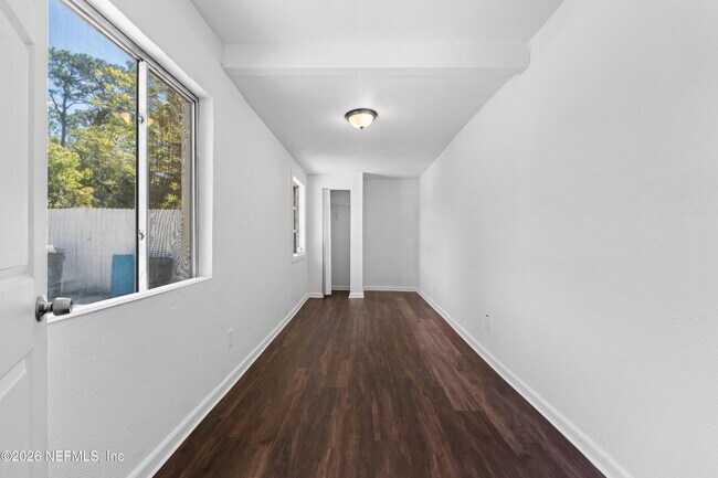 Foto del edificio - 3250 Soutel Dr