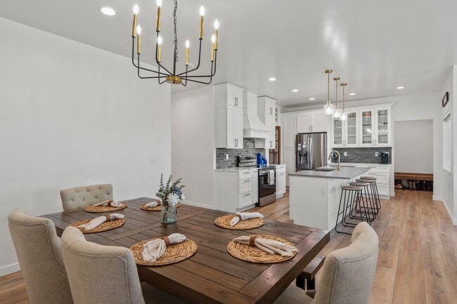 Foto del edificio - 1517 Golf Course Ln