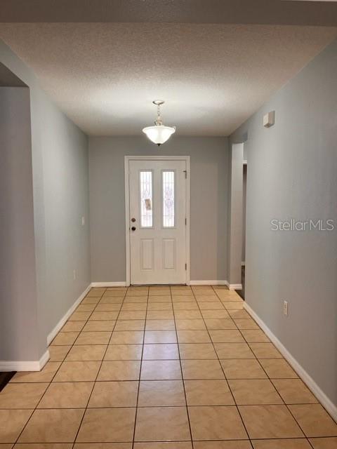 Building Photo - 664 Canna Dr