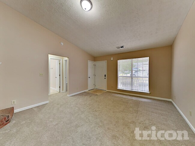 Foto del edificio - 5929 Creekside Dr