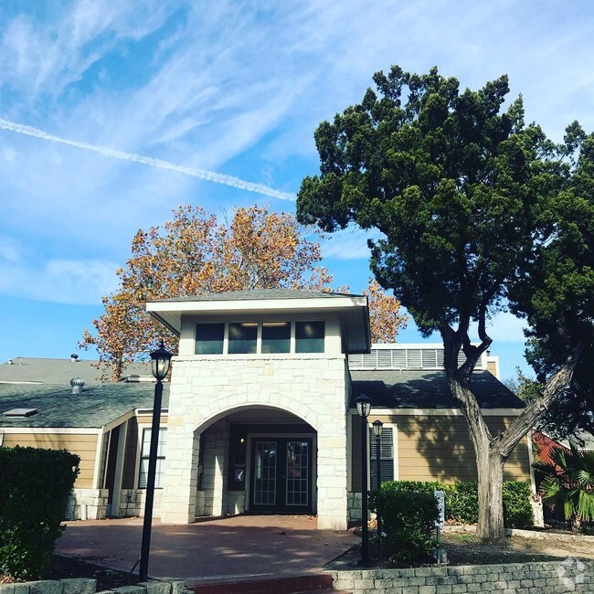 Georgian Acres Apartments For Rent Austin Tx