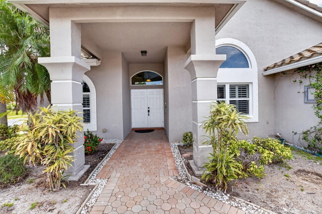 Building Photo - 9336 Water Course Way