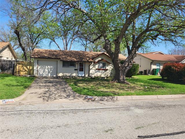 Foto principal - 3212 Earle Dr