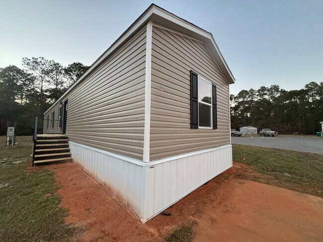 Building Photo - 2101 Ladnier Rd