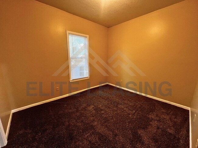 Building Photo - 2800 SE Michigan Ave