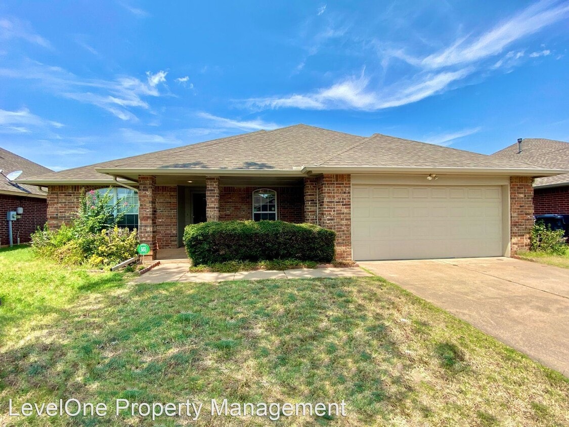 Primary Photo - 4 br, 2.5 bath House - 6609 NW 133rd Street