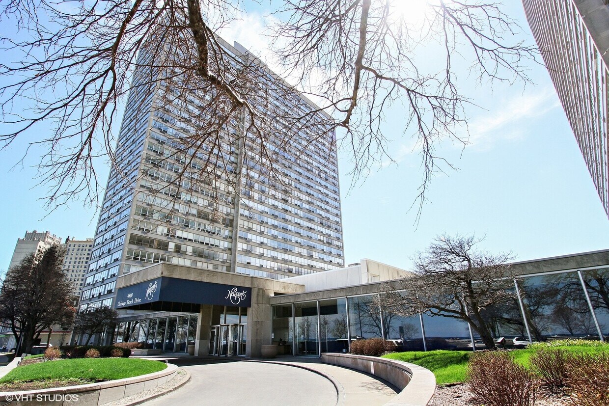 Primary Photo - 4800 S Chicago Beach Dr