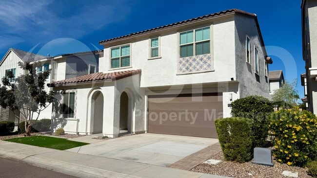 Building Photo - 1350 W Javelina Dr