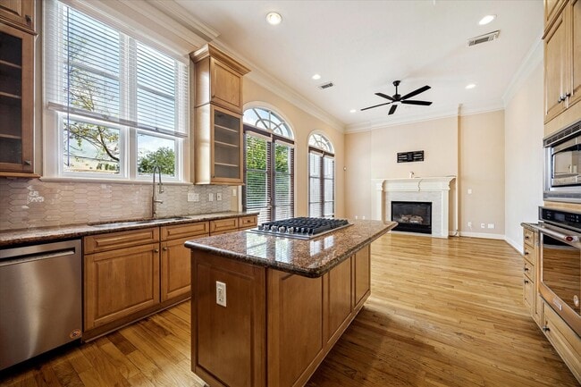 Building Photo - 6323 E Mystic Meadow