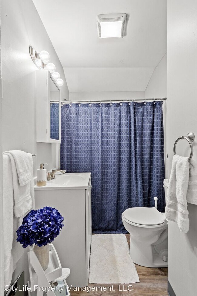 Foto del edificio - 2 br, 1 bath House - 1635 Suburban Avenue