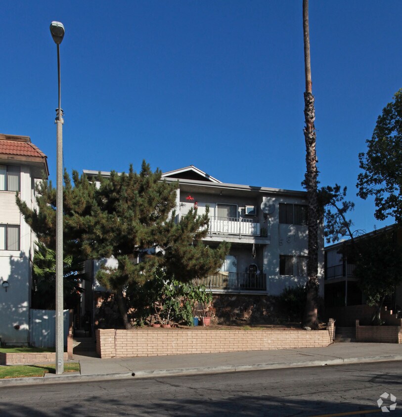 Foto del edificio - 561 E Orange Grove Ave