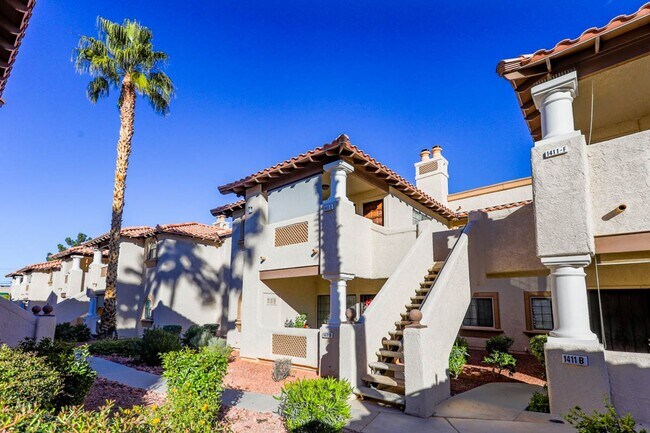 Foto del edificio - Beautifully 2 Bed, 2 Bath West Las Vegas Condo