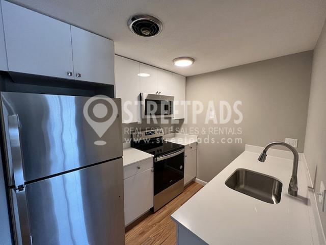 Building Photo - 2 bedroom in Boston MA 02131