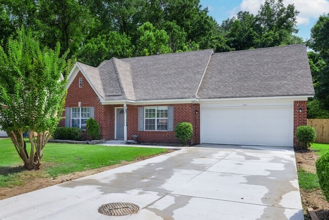 Building Photo - 4 bedroom, 2.5 bath in Horn Lake recently ...
