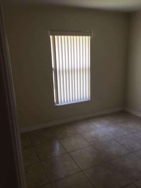 Foto del edificio - 858 Grantham Dr