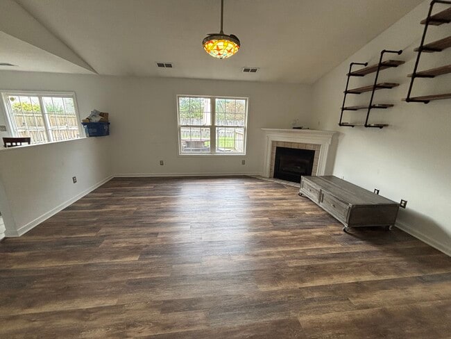 Building Photo - 257 Masterson Station Dr