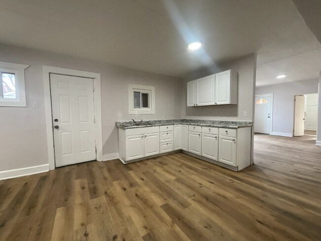 Foto del edificio - 4628 Oakley Ave