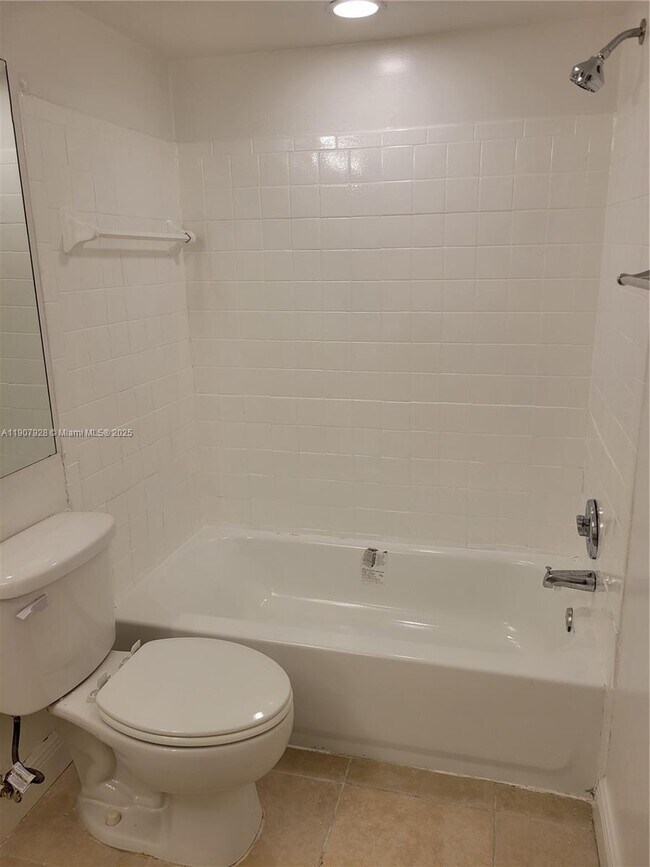 Building Photo - 5646 Rock Island Rd