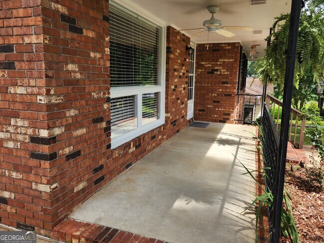 Building Photo - 7527 Melinda Dr