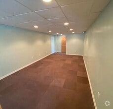 Building Photo - 2902 Armen Ave