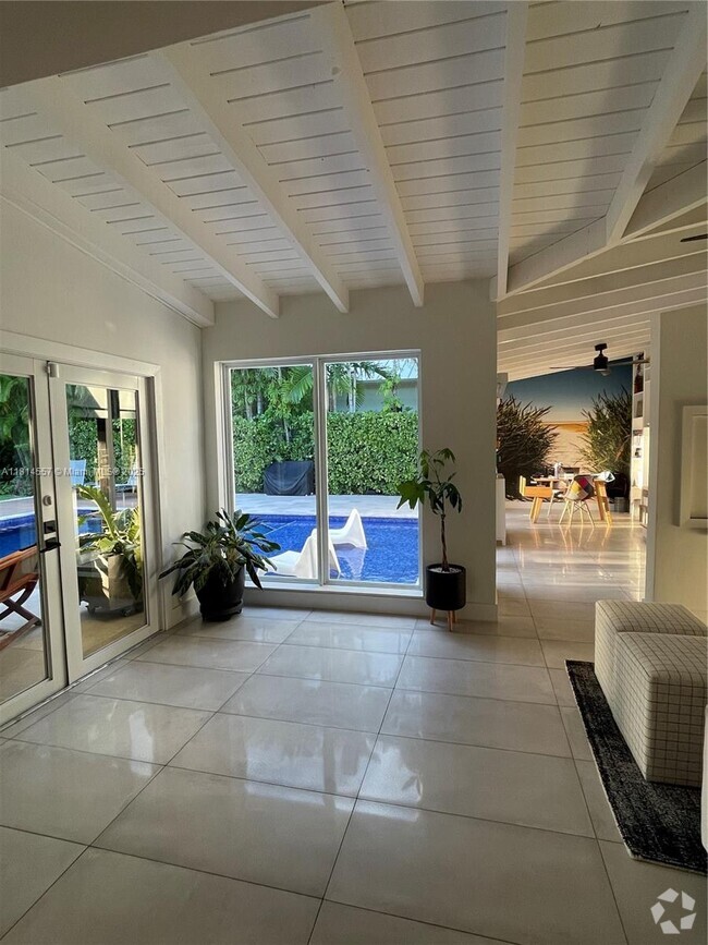 Building Photo - 5775 SW 80th St