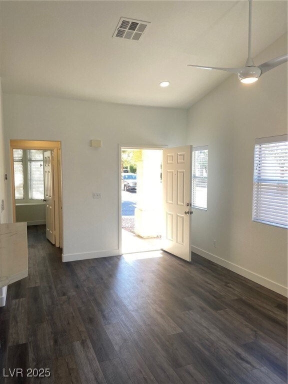 Foto del edificio - 2184 Norwegian Wood Ln
