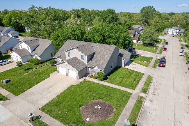 Foto del edificio - 5005-5007 Carrie Ridge Dr.