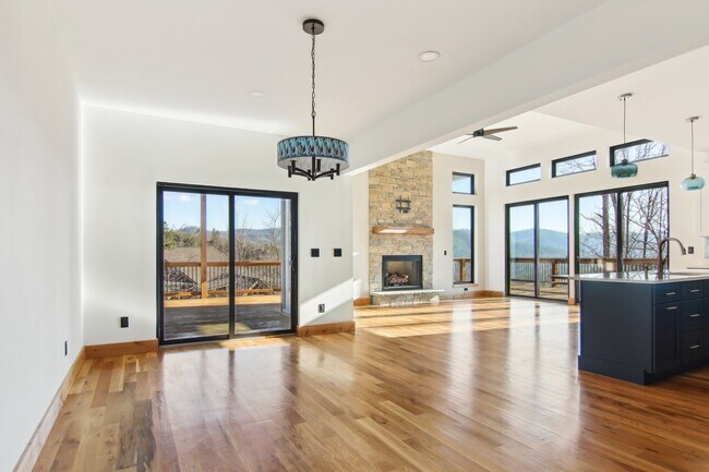 Building Photo - 81 Camsyn Dr
