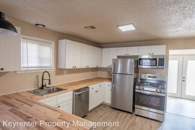 Building Photo - 2 br, 1 bath House - 3627 S Indianapolis Ave