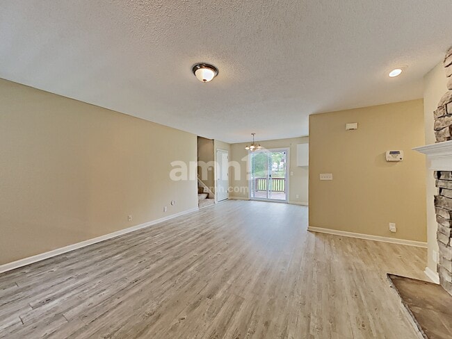 Building Photo - 1733 Needmore Rd
