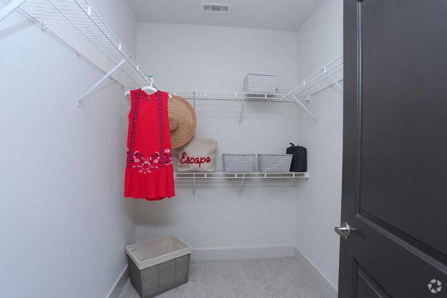 Interior Photo - 10 Perimeter Park