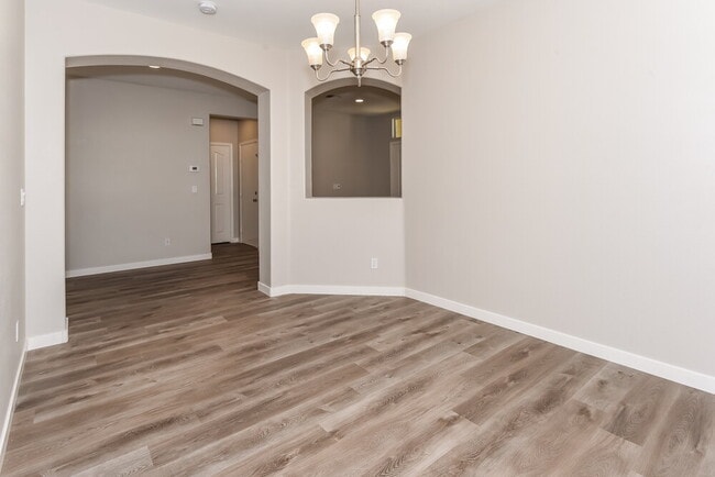 Foto del edificio - 1408 Logan Valley Ln
