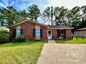 Building Photo - 258 Garden Cir