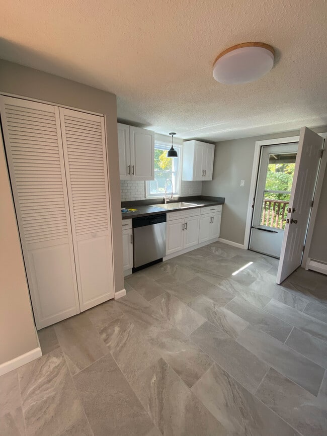 Kitchen - 31 Chapel St