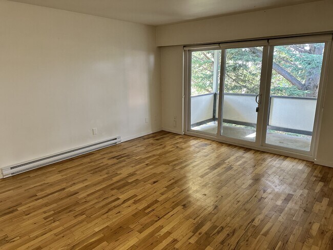 Photo du bâtiment - 1255-1255 Grant St