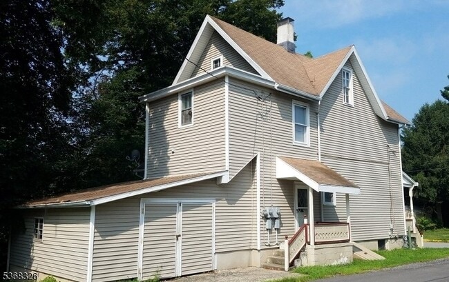 Building Photo - 9 E Johnston St