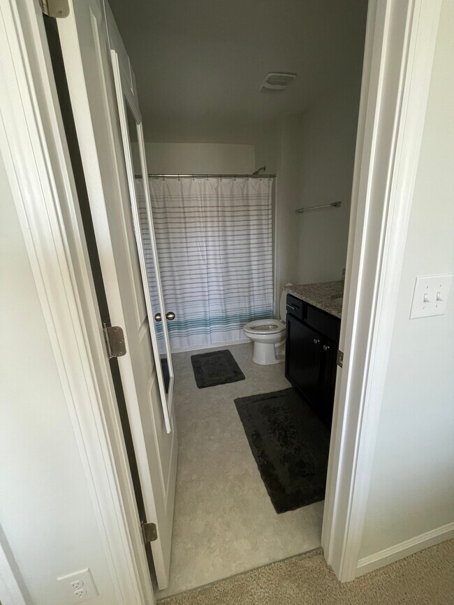 Building Photo - 1110 Apogee Dr