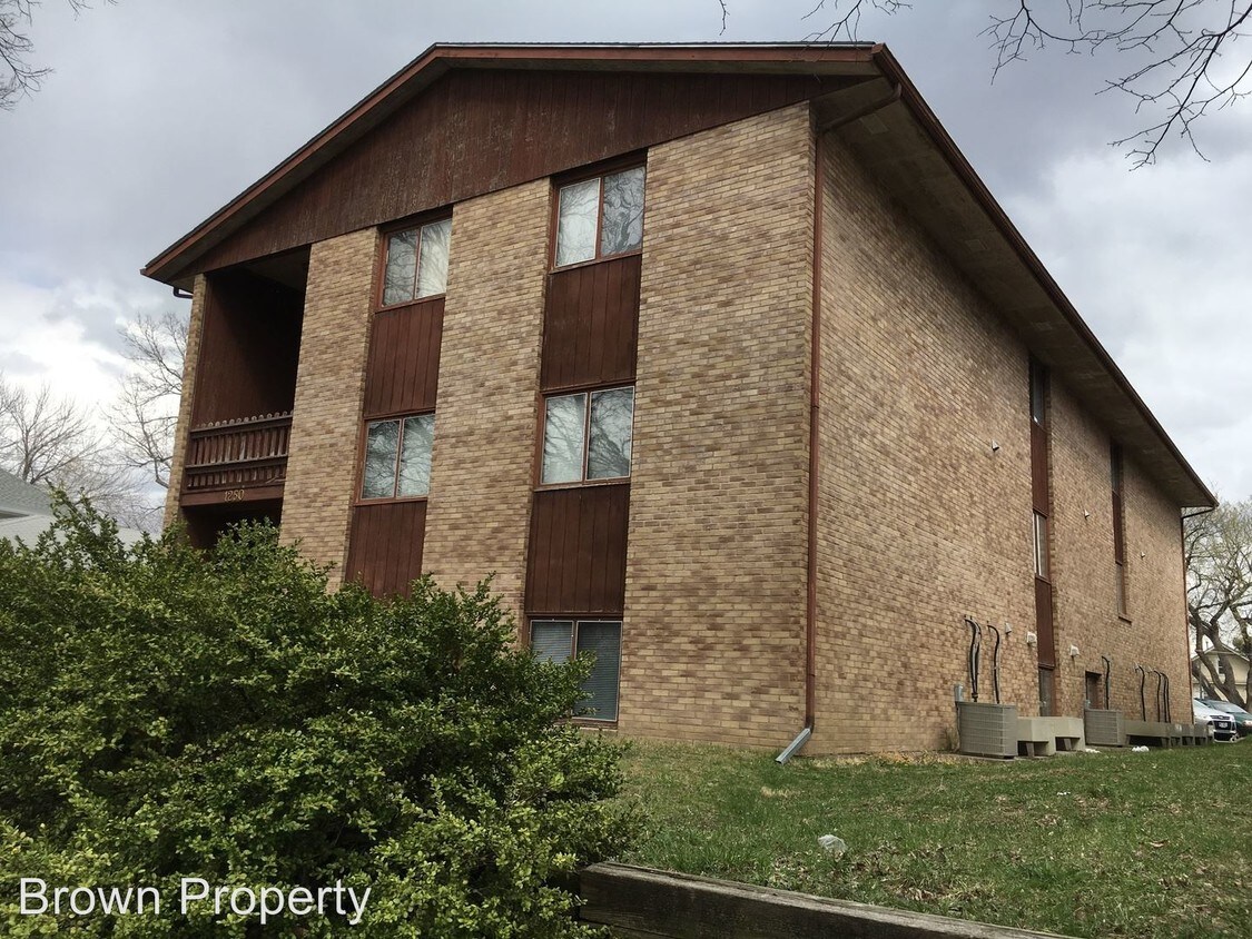 Primary Photo - 1250 S 26th St