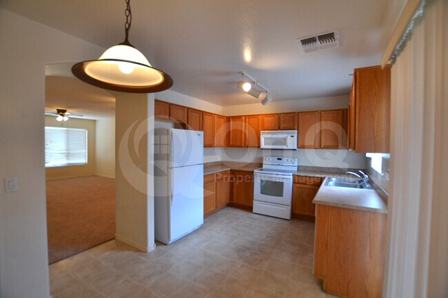 Foto del edificio - 1225 E Maddison St