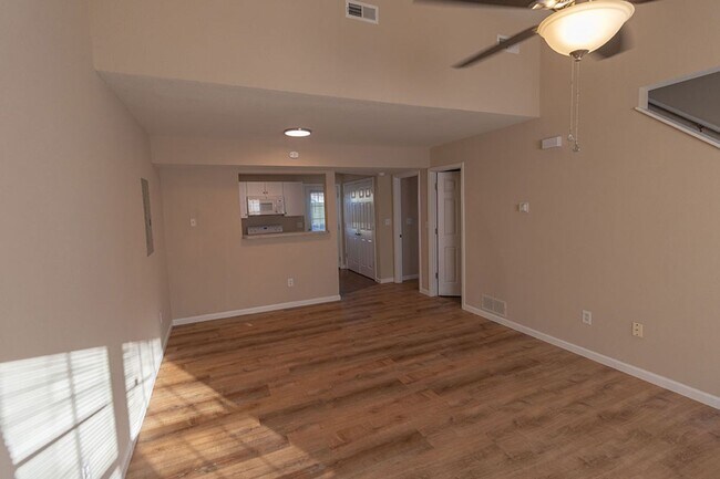 Foto del edificio - 1405-1407 Bodie Dr.