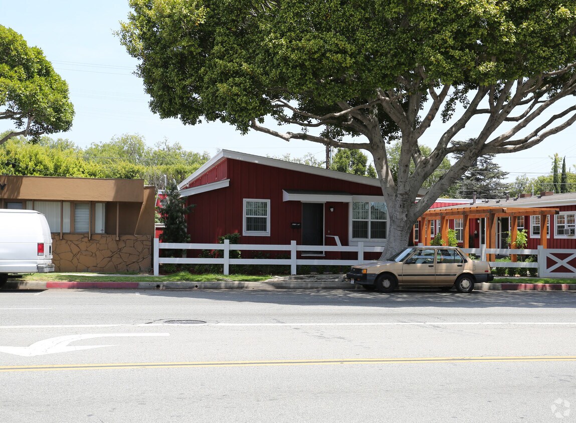 Foto principal - 4350-4356 Overland Ave