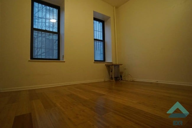 Building Photo - 227 S 2nd St