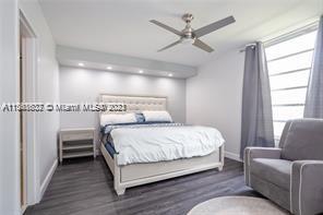 Building Photo - 8411 Lagos De Campo Blvd
