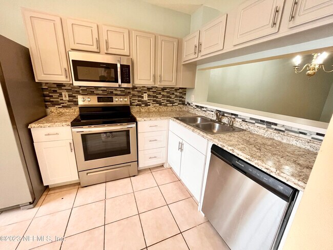 Building Photo - 8230 Dames Point Crossing Blvd