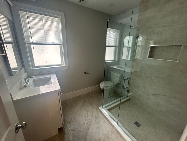 Building Photo - 9 Holton St