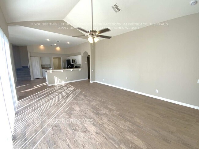 Building Photo - 1544 Daylily Dr