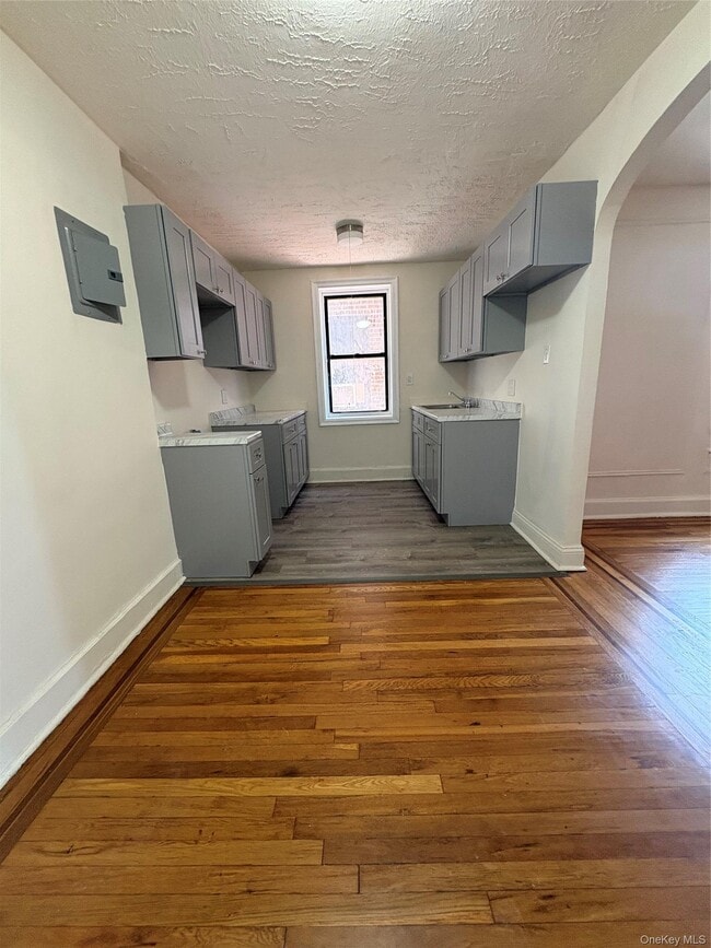 Foto del edificio - 30 Locust Hill Ave