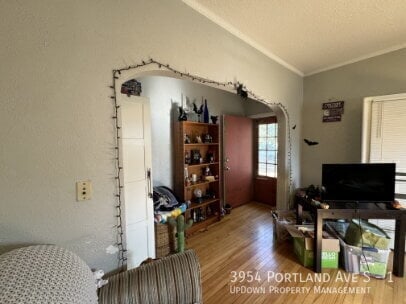 Building Photo - 3954 Portland Ave S