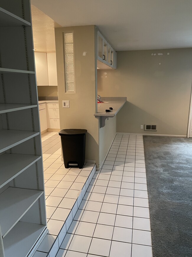 Foto del edificio - 3003 Harbor Blvd