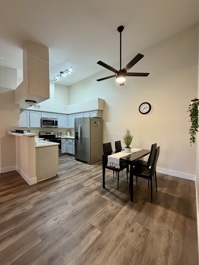 Kitchen & Dining - 1575 W Warm Springs Rd